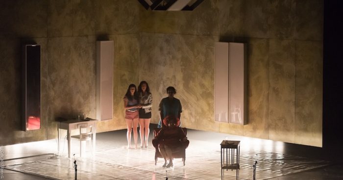 Obra “Requiem” de la compañía La Malinche Teatro en Matucana 100 Obra “Requiem” de la compañía La Malinche Teatro en Matucana 100