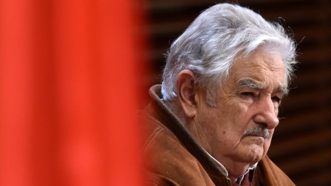 “Pepe” Mujica sobre la crisis en Venezuela: “Si EE. UU. no tiene más remedio que intervenir, va a intervenir; el tema central es evitar la guerra” “Pepe” Mujica sobre la crisis en Venezuela: “Si EE. UU. no tiene más remedio que intervenir, va a intervenir; el tema central es evitar la guerra”
