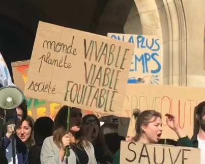 La masiva protesta de estudiantes en las calles de París contra el cambio climático