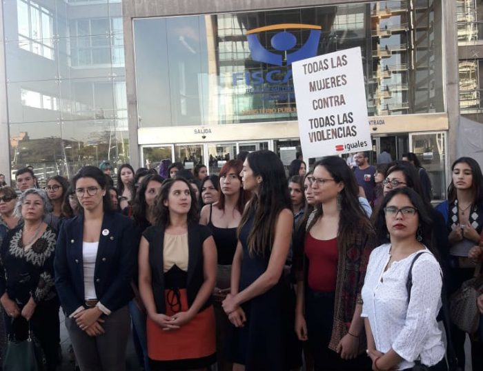 Abogadas feministas interponen denuncia para indagar El Nido: “A todas luces hay una asociación ilícita” Abogadas feministas interponen denuncia para indagar El Nido: “A todas luces hay una asociación ilícita”