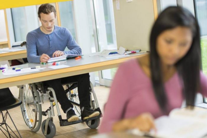 Senadis lanza programa que apoya inclusión de personas con discapacidad en la Educación Superior Senadis lanza programa que apoya inclusión de personas con discapacidad en la Educación Superior