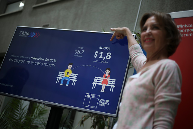 Gobierno anuncia «histórica» rebaja a cargos de acceso y caída en tarifas de telefonía móvil Gobierno anuncia
