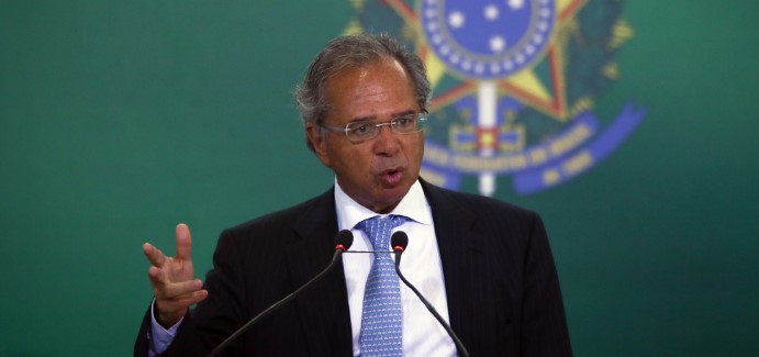 Ministro de Bolsonaro asegura que vio a Chile “más pobre que Cuba y Venezuela y los Chicago Boys lo cambiaron” Ministro de Bolsonaro asegura que vio a Chile “más pobre que Cuba y Venezuela y los Chicago Boys lo cambiaron”