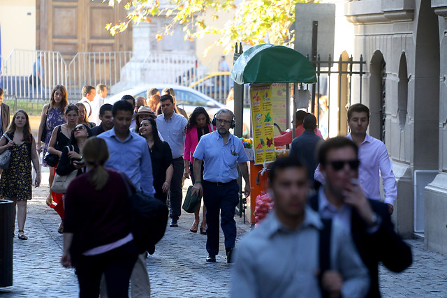Salarios en Chile cerraron 2018 con una leve alza en medio de debilidad del mercado laboral Salarios en Chile cerraron 2018 con una leve alza en medio de debilidad del mercado laboral