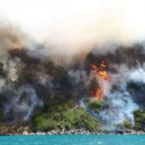 Alerta roja en Aysén: incendios amenazan sector de las Catedrales de Mármol