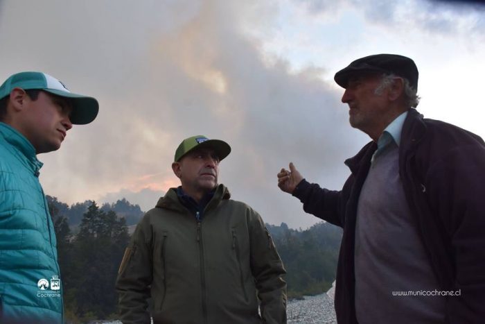 Ayseninos destrozan el optimismo de Piñera y reclaman que el incendio está “descontrolado” Ayseninos destrozan el optimismo de Piñera y reclaman que el incendio está “descontrolado”