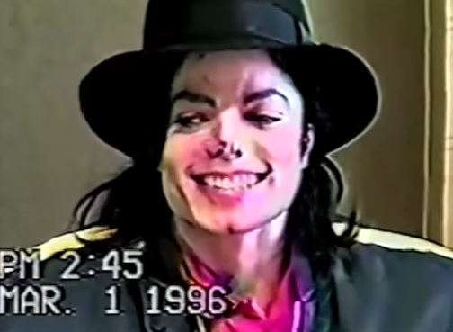 Difunden video de Michael Jackson declarando tras acusación de abuso sexual
