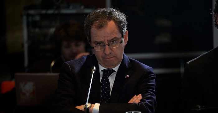 Se le cortó la leche: presentan querella criminal contra exministro Varela por “administración desleal” Se le cortó la leche: presentan querella criminal contra exministro Varela por “administración desleal”