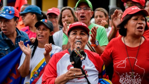 El hundimiento de la economía venezolana El hundimiento de la economía venezolana