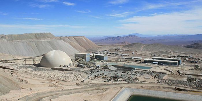 Trabajadores de mina Zaldívar controlada por Antofagasta Minerals aprueban huelga: empresa buscará mediación
