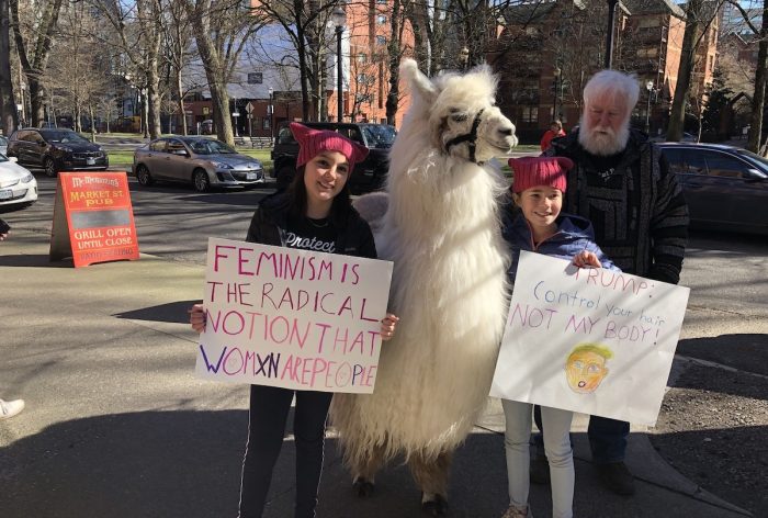 Caesar, la llama “activista” de Estados Unidos Caesar, la llama