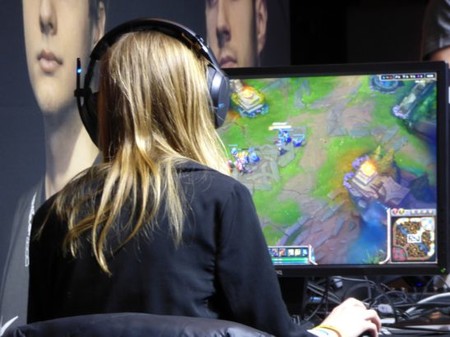 Game Over al machismo: la lucha de las mujeres en el patriarcal mundo de los videojuegos en Chile Game Over al machismo: la lucha de las mujeres en el patriarcal mundo de los videojuegos en Chile