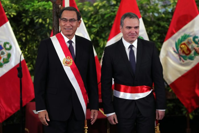 Popular actor y director de cine jura como nuevo primer ministro de Perú Popular actor y director de cine jura como nuevo primer ministro de Perú