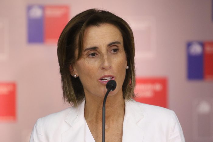 Cubillos responde a defensora de la Niñez tras críticas a revisión de mochilas: “La vi hoy queriendo evitar que se registraran mochilas” Cubillos responde a defensora de la Niñez tras críticas a revisión de mochilas: