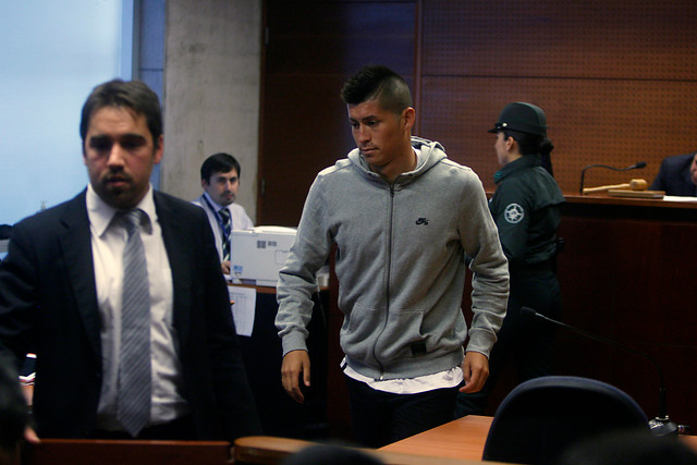 Ex jugador de Colo Colo quedó en libertad y con firma mensual tras ser detenido por manejar con licencia falsa Ex jugador de Colo Colo quedó en libertad y con firma mensual tras ser detenido por manejar con licencia falsa