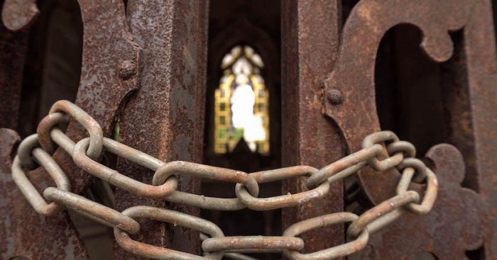 Cementerios N°1 y N°2 de Valparaíso: una mixtura entre nobleza, destrucción y olvido Cementerios N°1 y N°2 de Valparaíso: una mixtura entre nobleza, destrucción y olvido