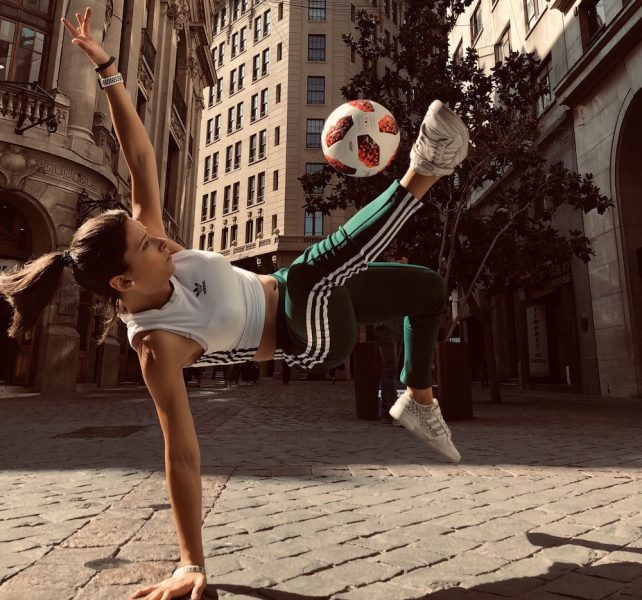 Bicampeona chilena de fútbol freestyle será parte del elenco de Cirque du Soleil Bicampeona chilena de fútbol freestyle será parte del elenco de Cirque du Soleil