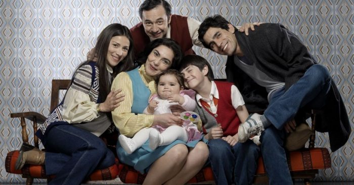 Hijos de la dictadura: estudio revela profundo impacto emocional de series de TV sobre tres generaciones Hijos de la dictadura: estudio revela profundo impacto emocional de series de TV sobre tres generaciones