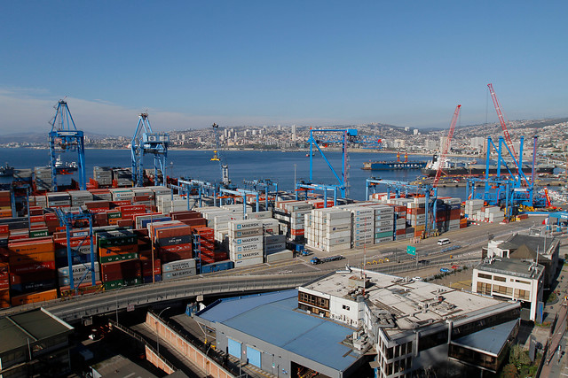 Valparaíso al rojo: impacto en la ciudad puerto tras decisión de empresa australiana de abandonar el Terminal 2 Valparaíso al rojo: impacto en la ciudad puerto tras decisión de empresa australiana de abandonar el Terminal 2