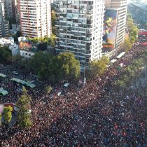 Desbordante movilización feminista concentra a varios cientos de miles de personas en Santiago y regiones