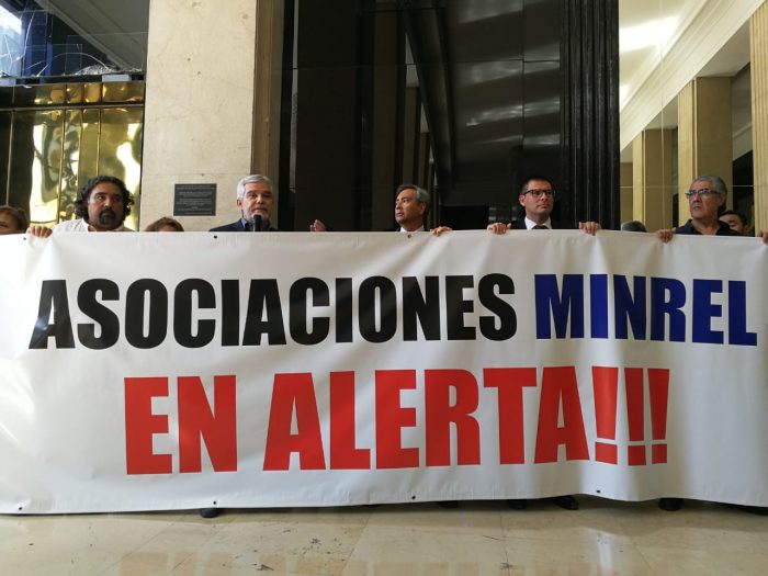 La cumbre Prosur en jaque: funcionarios de Cancillería se manifiestan rechazando decisión del ministerio del Interior La cumbre Prosur en jaque: funcionarios de Cancillería se manifiestan rechazando decisión del ministerio del Interior