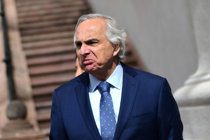 Chadwick sale al paso de las críticas del ex superintendente de Salud: “Me gustan las autoridades que expresan las opiniones cuando ejercen los cargos” Chadwick sale al paso de las críticas del ex superintendente de Salud: