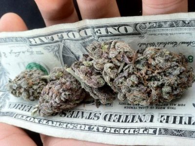 Fondos de BlackRock invierten y le apuestan a la marihuana Fondos de BlackRock invierten y le apuestan a la marihuana