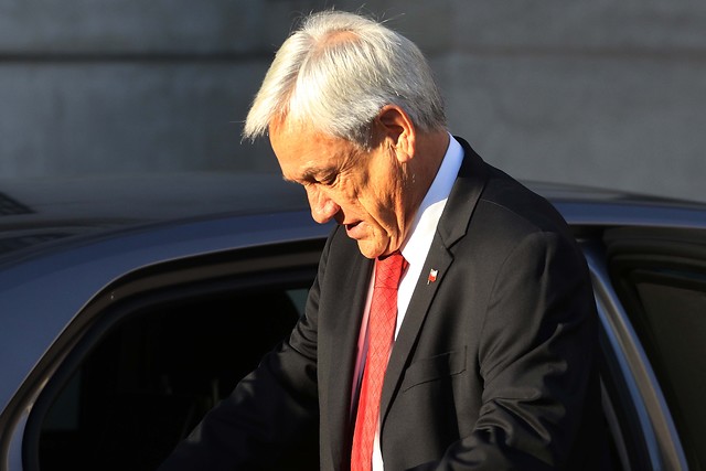 Autocomplacencia no ayuda a La Moneda y Piñera obtiene aprobación más baja de su primer año