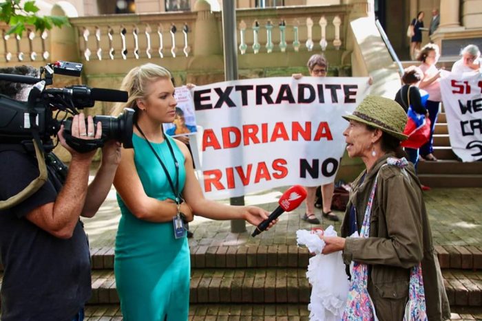 DD.HH. : Adriana Rivas, la “Chani”, seguirá recluida en Australia