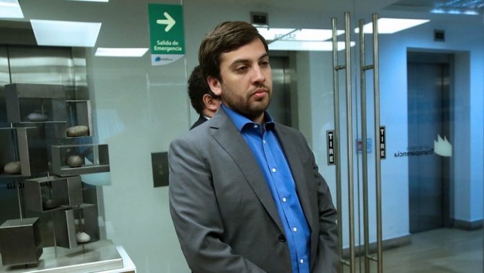 Diputado Raúl Soto (DC) valora renuncia de Ezatti y dice que es momento para que enfrente la justicia fuera de la institución Diputado Raúl Soto (DC) valora renuncia de Ezatti y dice que es momento para que enfrente la justicia fuera de la institución