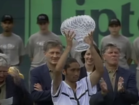 Un día como hoy: hace 21 años Marcelo Ríos alcanzaba el número 1 del mundo Un día como hoy: hace 21 años Marcelo Ríos alcanzaba el número 1 del mundo