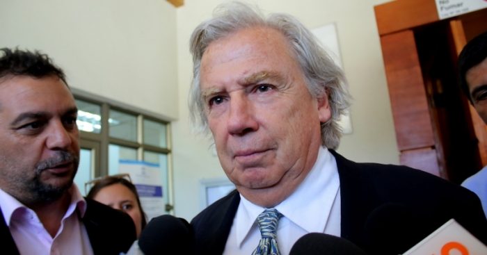 Corte de Rancagua deja con arresto domiciliario y arraigo nacional a Raúl Schüler Corte de Rancagua deja con arresto domiciliario y arraigo nacional a Raúl Schüler