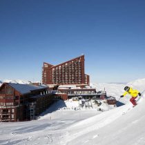 Informe PDI reveló que centro de esquí Valle Nevado contaminó con coliformes fecales el río Mapocho