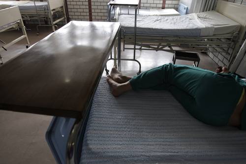 Tortura sexual en el psiquiátrico Horwitz: INDH se querella tras recibir denuncia de una paciente Tortura sexual en el psiquiátrico Horwitz: INDH se querella tras recibir denuncia de una paciente