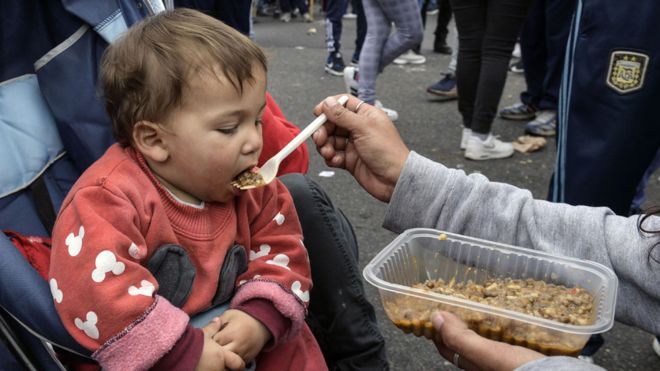 Pobreza en Argentina: por qué cada vez es más difícil sobrevivir en el país sudamericano Pobreza en Argentina: por qué cada vez es más difícil sobrevivir en el país sudamericano