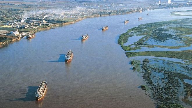 Hidrovía Paraguay-Paraná: cómo es la salida al mar por el Atlántico que comenzó a usar Bolivia como alternativa en su histórica disputa con Chile Hidrovía Paraguay-Paraná: cómo es la salida al mar por el Atlántico que comenzó a usar Bolivia como alternativa en su histórica disputa con Chile