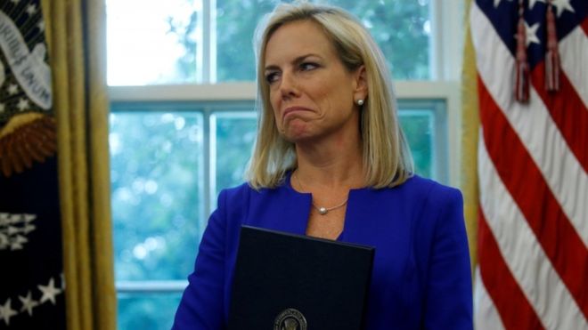 Renuncia Kirstjen Nielsen, el rostro de la política de Trump de separar a las familias migrantes en la frontera de Estados Unidos (y qué puede significar) Renuncia Kirstjen Nielsen, el rostro de la política de Trump de separar a las familias migrantes en la frontera de Estados Unidos (y qué puede significar)
