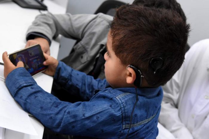 Menor de dos años escucha por primera vez a su mamá gracias a nueva tecnología de Implante Coclear Menor de dos años escucha por primera vez a su mamá gracias a nueva tecnología de Implante Coclear