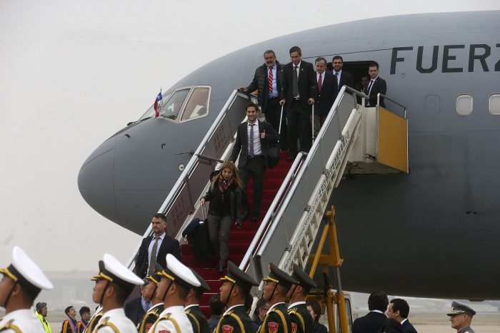 Diputados presentarán oficio a Presidencia por la participación de los hijos de Piñera en su gira a China Diputados presentarán oficio a Presidencia por la participación de los hijos de Piñera en su gira a China