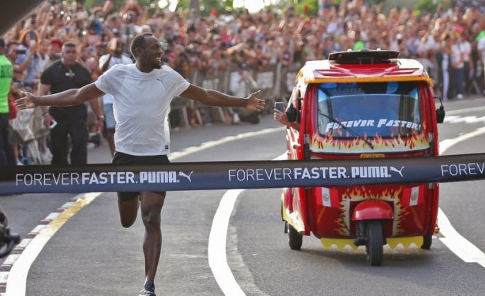 El rayo lo hizo otra vez: Usain Bolt ganó en una carrera a un mototaxi en Perú El rayo lo hizo otra vez: Usain Bolt ganó en una carrera a un mototaxi en Perú