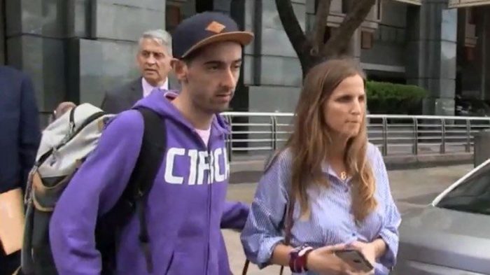 Regresa a Chile uno de los jóvenes condenados por homicidio en Malasia Regresa a Chile uno de los jóvenes condenados por homicidio en Malasia