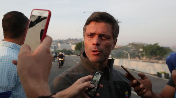 Canciller Ampuero confirma que Leopoldo López está como huésped en la Embajada de Chile en Venezuela