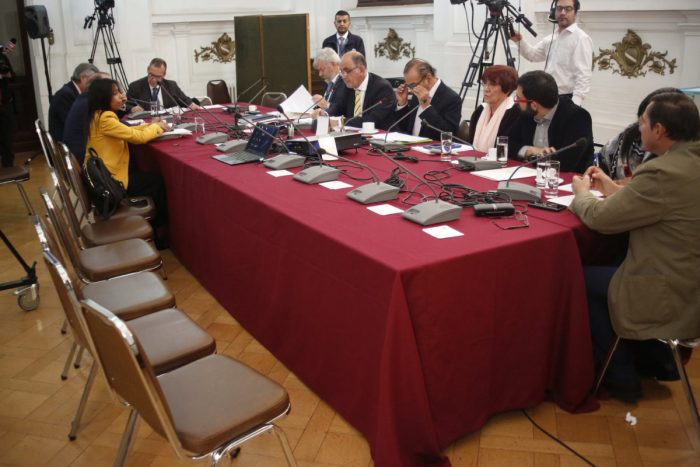 Fracasa sesión investigadora por caso Catrilllanca: exautoridades de Carabineros no llegaron a la citación Fracasa sesión investigadora por caso Catrilllanca: exautoridades de Carabineros no llegaron a la citación