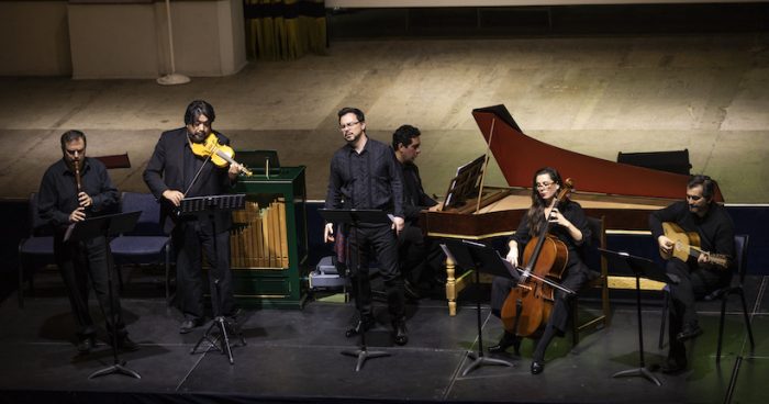 “Solo Bach”: Syntagma Musicum tributa a Johann Sebastian Bach en Teatro Aula Magna USACH “Solo Bach”: Syntagma Musicum tributa a Johann Sebastian Bach en Teatro Aula Magna USACH