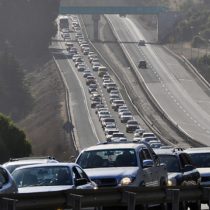 Fin de semana largo: MOP estima que más de 400 mil vehículos saldrán de Santiago entre hoy y mañana