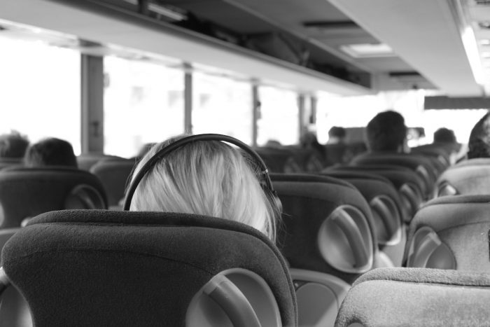 Cómo hacer que un viaje en bus sea cómodo y seguro en Semana Santa