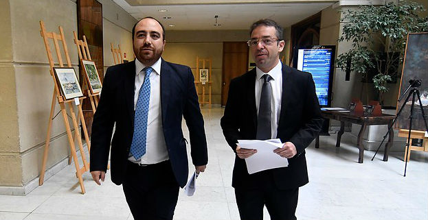 DC desafía a la oposición tras apoyar la Reforma Tributaria: “Si quieren botar la mesa, será el costo de actuar de acuerdo a nuestras convicciones” DC desafía a la oposición tras apoyar la Reforma Tributaria: “Si quieren botar la mesa, será el costo de actuar de acuerdo a nuestras convicciones”