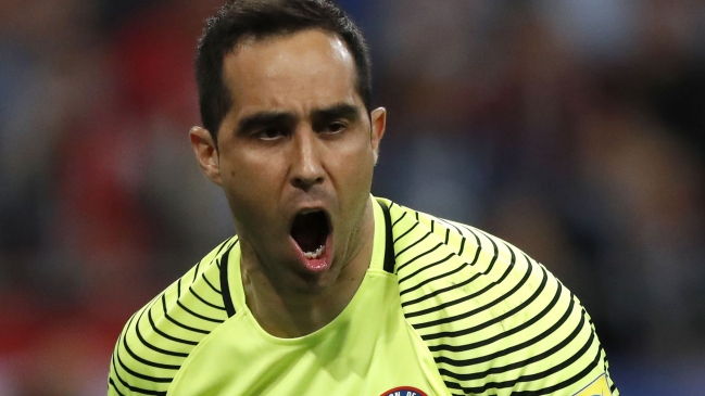 Salió humo blanco: Claudio Bravo vuelve a la selección tras reunión con Reinaldo Rueda Salió humo blanco: Claudio Bravo vuelve a la selección tras reunión con Reinaldo Rueda