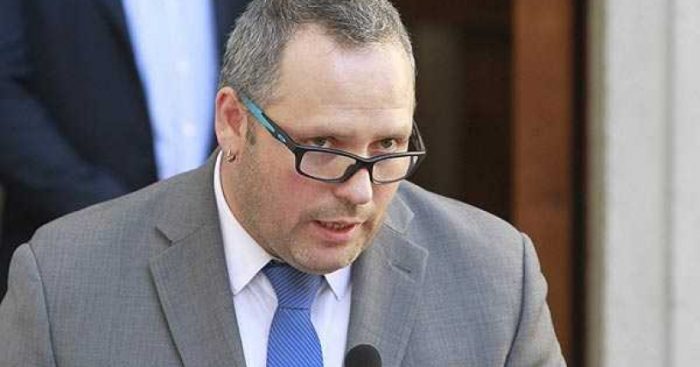 La nueva ofensiva de Dávalos: busca que parlamentarios UDI que ejercieron acciones penales en su contra paguen las costas La nueva ofensiva de Dávalos: busca que parlamentarios UDI que ejercieron acciones penales en su contra paguen las costas