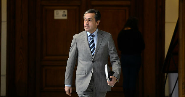 Las asesorías verbales en el Congreso que complican al hijo diputado del polémico obispo Durán Las asesorías verbales en el Congreso que complican al hijo diputado del polémico obispo Durán